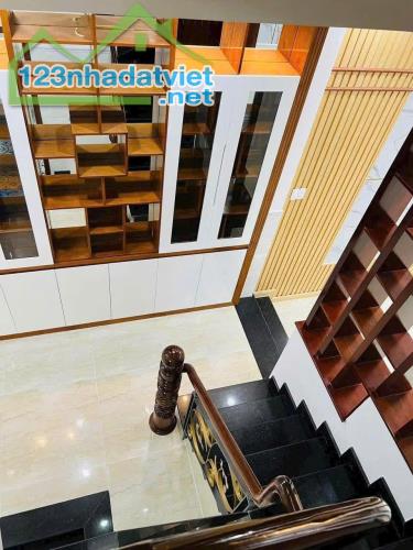 Gấp bán nhà 3 lầu (4x25) mặt tiền đường Hiệp Thành 26, Quận 12 Giá tốt - 4