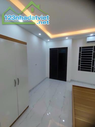 Bán nhà 5 tầng đẹp, gần Park City, dòng tiền 12tr/tháng, giá 4.75 tỷ - 1