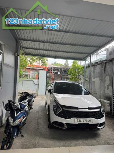 Cần nhượng lại phòng tại 102/3 đường 30/4, Phú Hoà , Thủ Dầu Một, Bình Dương.