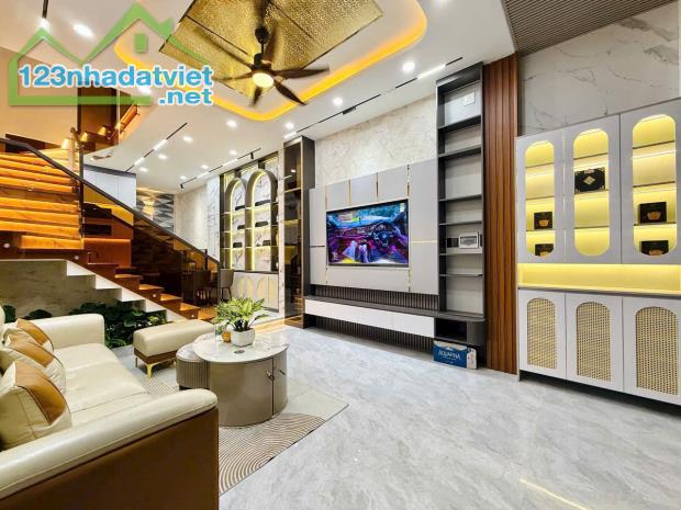 Bán nhà hẻm xe hơi vô nhà 1 sẹc đường Bùi Quang Là, P.12, 4 x 12, 4 lầu giá 7.2 tỷ tl - 4
