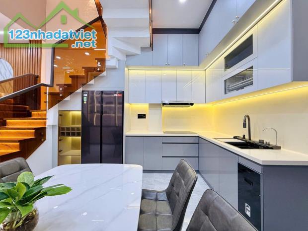 Bán nhà hẻm xe hơi vô nhà 1 sẹc đường Bùi Quang Là, P.12, 4 x 12, 4 lầu giá 7.2 tỷ tl - 1