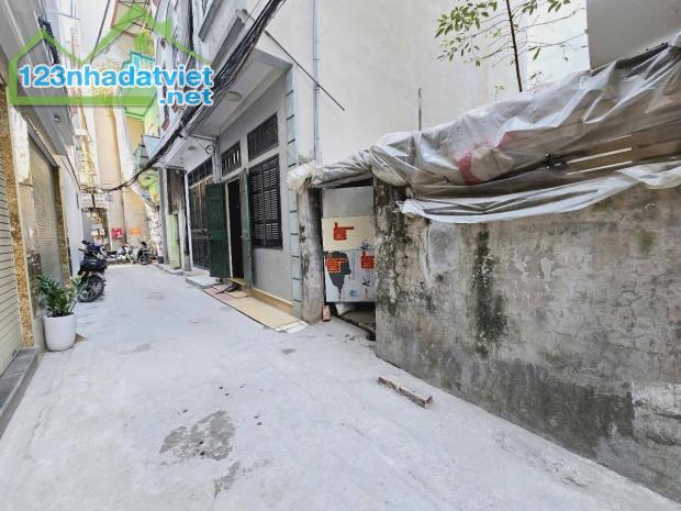 Bán gấp mảnh đất vàng Cổ Nhuế.36m2, giá đầu tư, gần ô tô