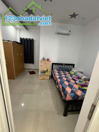 Hàng h.i.ế.m nhà 3 tầng đúc BTCT 65m2 Lê Trọng Tấn Tân Phú ngay ĐHCNTP 2P đến Aeon chỉ 5 - 3