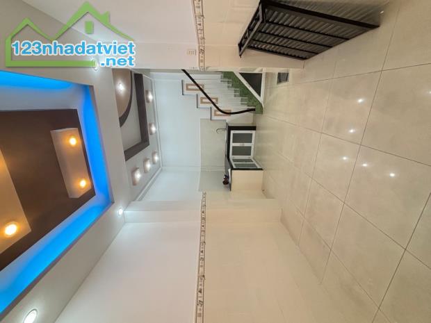 NHÀ ĐẸP 5 TẦNG - HẺM AN NINH, SẠCH SẼ - GẦN VĨNH VIỄN - QUẬN 10 - GIÁ 5 TỶ - 4