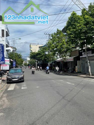 Bán đất mặt tiền đường Cửu Long, trung tâm Nha Trang. Cách biển chỉ 5p - 1