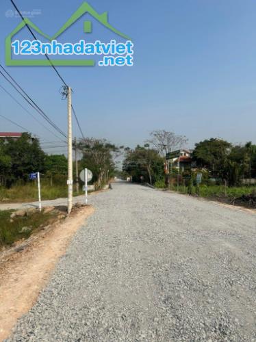 BÁN 20M MẶT TIỀN SÔNG SÀI GÒN DT744 THỔ CƯ FULL SẴN 320m ĐẤT Ở ĐÔ THỊ 225TR
