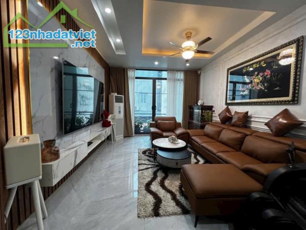 Bán nhà Phạm Văn Đồng, 73m2, phân lô, ô tô, kinh doanh, nội thất chủ tặng,  nhỉnh 16tỷ. - 1