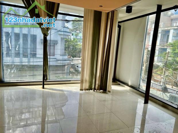 BÁN NHÀ MẶT TIỀN VÀNH ĐAI TRONG KHU VIP TÊN LỬA 5TẦNG NGANG 6M NHỈNH 13 TỶ - 1