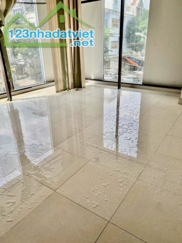 BÁN NHÀ MẶT TIỀN VÀNH ĐAI TRONG KHU VIP TÊN LỬA 5TẦNG NGANG 6M NHỈNH 13 TỶ - 3