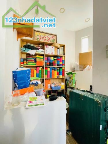 NHÀ NHỎ XINH XINH LÔ GÓC 2 MẶT TIỀN HẺM XE HƠI, THẰNG MỘT TRỤC ĐƯỜNG QUANGTRUNG .- 4 x 8 M - 2