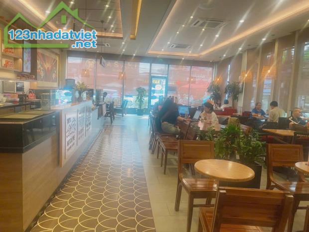 Bán nhà Mặt tiền Nguyễn Xí - ngay Vincom Nguyễn Xí, 2 chiều, 5.7x21m, Cấp 4, 25.9 tỷ - 1