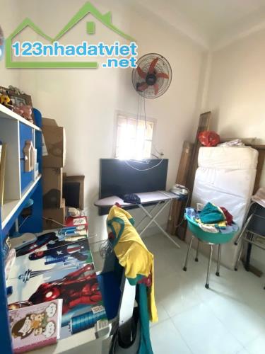 Nhà 3 Tầng, kiêng cố, Giá rẻ, DTSd 97m2, Phường Cát Lái Q2, Giá chỉ 3ty nhỉnh - 2