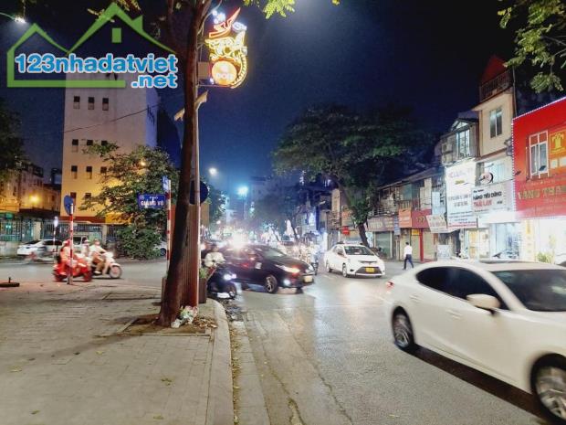 Bán nhà mặt phố Nguyễn Thái Học, Ba Đình, KD đỉnh 2 tầng 38m2 mt 5.7m giá 17.5 tỷ - 2