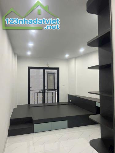 Bán nhà mới Đa Sỹ -Hà Trì 33/35m2 5 tầng ,full nội thất,ô tô đỗ cách 5m ,giá 5,6 tỷ - 2