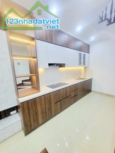 Siêu hiếm lô góc Xuân Phương 38m x 5T, Ô TÔ đỗ cửa, ở sướng, 7,3 tỷ
