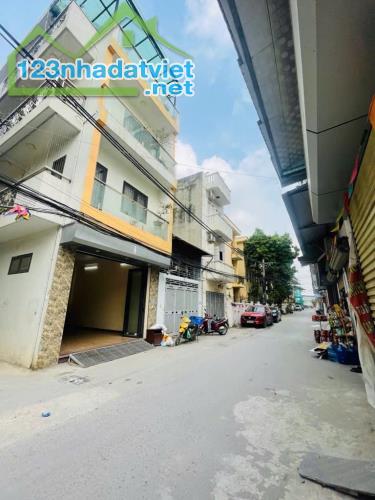 🔥 BÁN NHÀ LÔ GÓC SIÊU ĐẸP – GIÁ CỰC TỐT! CƠ HỘI DUY NHẤT! 🔥  🏡 Diện tích: 80m² – 5 tầng