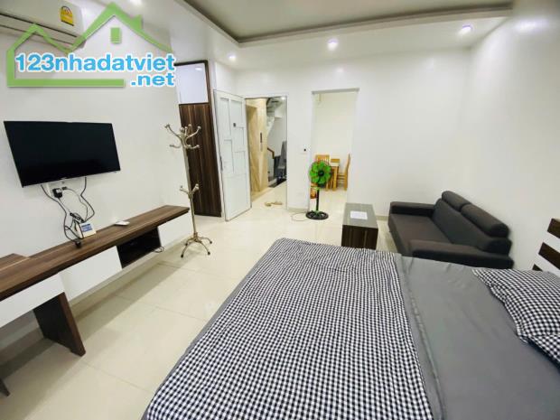 Cho thuê căn hộ 1 ngủ tách bếp giá chỉ 6tr tại KĐT Waterfront