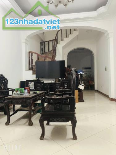 BÁN NHÀ NGUYỄN ĐỨC CẢNH GẦN PHỐ HOÀNG MAI, MẶT NGÕ PHÂN LÔ THÔNG, GẦN ĐƯỜNG Ô TÔ.