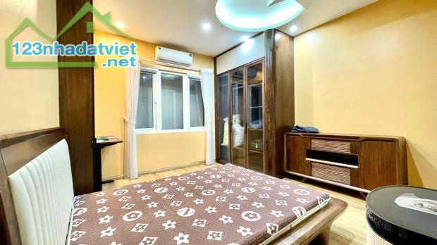 Cần bán gấp nhà phân lô phố Phùng Chí Kiên 65m2, 6T, 2 ô tô tránh,full nội thất tiền tỷ - 4