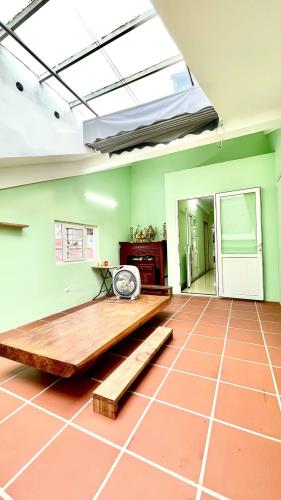 Cần bán gấp nhà phân lô phố Phùng Chí Kiên 65m2, 6T, 2 ô tô tránh,full nội thất tiền tỷ - 1