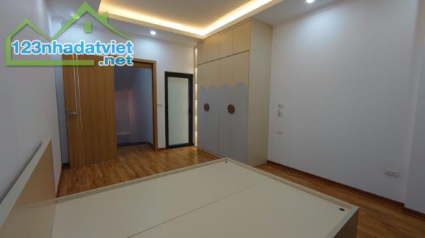 Nhà An Dương Vương, 32m2 x 5 tầng , Giá 5,75 Tỷ, Ô Tô - 3