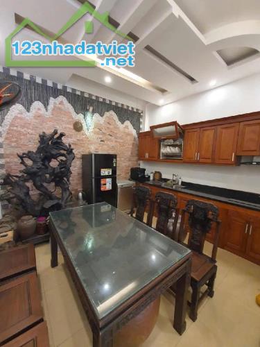 Bán Nhà Phú Thượng, 52m2x5 Tần, Phân lô Ô Tô Chạy Vùng Quanh, Giá 15,8 Tỷ - 1