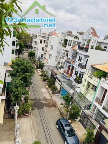 Q7,P.Tân Hưng, TPHCM,Hẻm 264 Lê Văn Lương 61m2 ngang 4 dài 8 3.6tỷ - 2