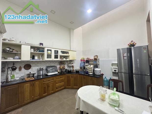 Bán gấp nhà MT Nguyễn Văn Tố - 108m2, 3 lầu, chỉ 15 tỷ – rẻ thế này không mua thì tiếc! - 2