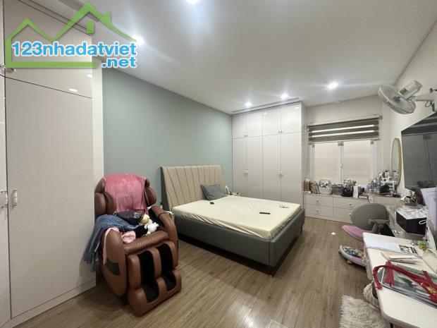 Bán gấp nhà MT Nguyễn Văn Tố - 108m2, 3 lầu, chỉ 15 tỷ – rẻ thế này không mua thì tiếc! - 3