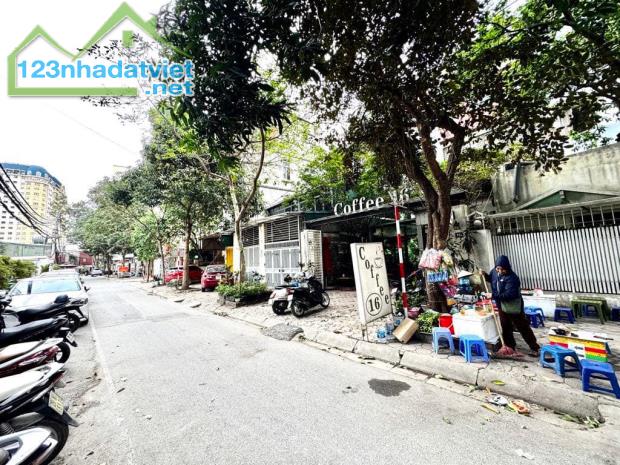 BÁN GẤP - ĐẤT PHẠM VĂN ĐỒNG - VỈA HÈ Ô TÔ TRÁNH - 130M MT 7M GIÁ 9 TỶ