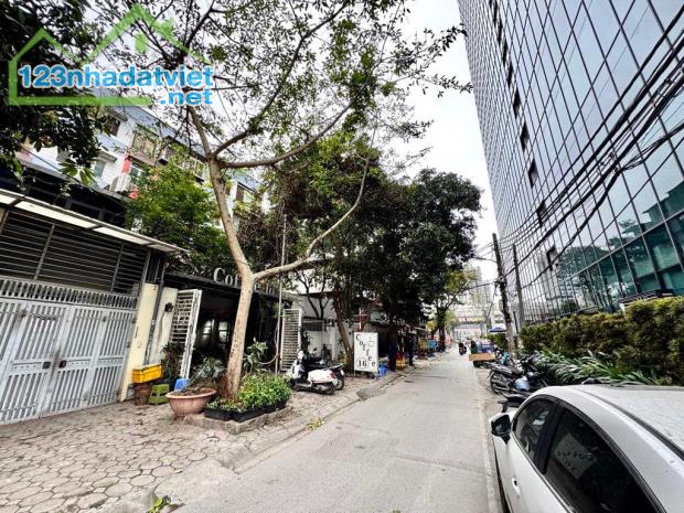 BÁN GẤP - ĐẤT PHẠM VĂN ĐỒNG - VỈA HÈ Ô TÔ TRÁNH - 130M MT 7M GIÁ 9 TỶ - 2