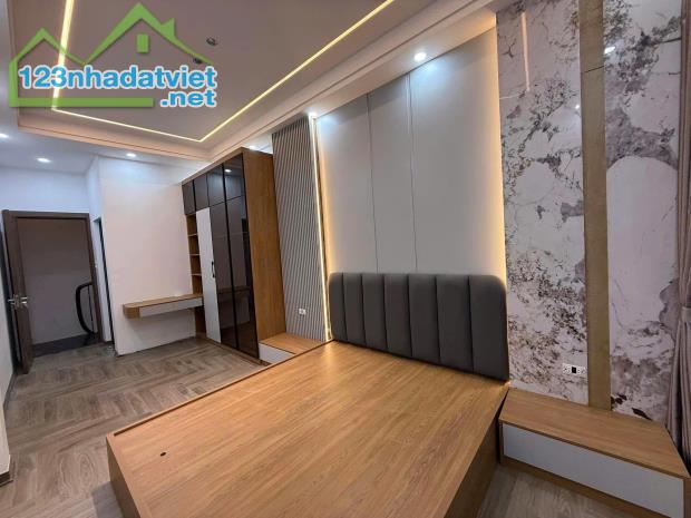 Bán nhà Thịnh Quang, Đống Đa, 30m2x4t, gần phố, gần ô tô, nhà đẹp ở ngay. - 1