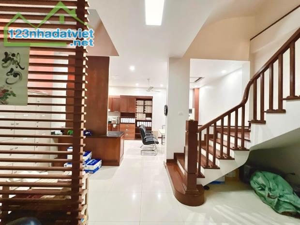Bán Nhà Mặt Phố Van Phúc Liễu Giai Ba Đình Vỉa Rộng Ô Tô Kinh Doanh Giá 34.4 tỷ - 1
