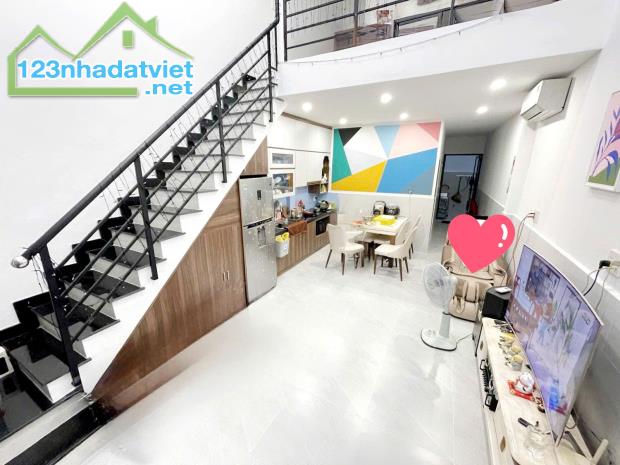 Bán nhà Huỳnh Tấn Phát Quận 7 - 68m2 ngang 4m - 2PN - nhỉnh 4.x Tỷ TL