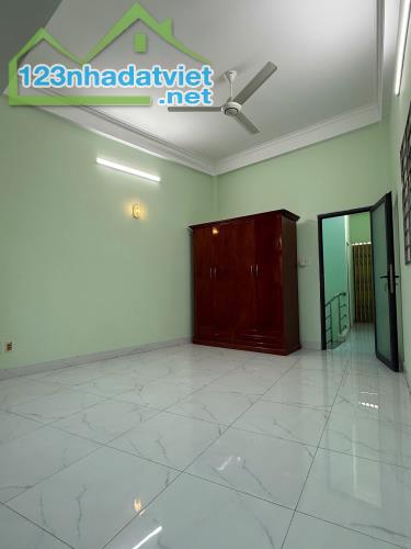 NHÀ BÁN MẶT TIỀN KINH DOANH ĐƯỜNG LÊ LAI, GẦN BỆNH VIỆN 175, LH E XE NHÀ NGAY 0965526259 - 4