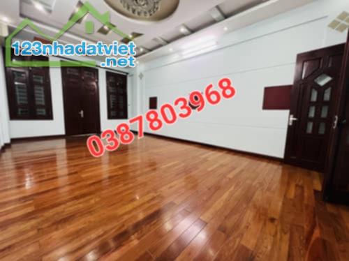 Cực phẩm siêu siêu đẹp Hoàng Quốc Việt dt 59/66 m2 x  5  tầng, mt 4.4 m- Giá 24.8 Tỷ