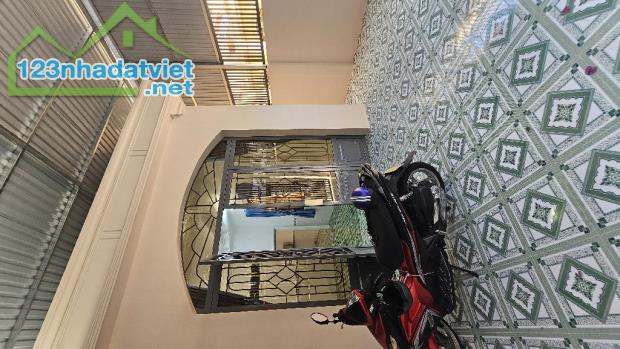 Nhà HXH Huỳnh Tấn Phát, Quận 7, ngang 5.8m giá chỉ 6 tỷ.