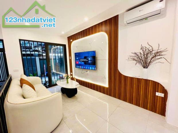 🏠 NHÀ ĐẸP - NGÕ RỘNG - VỈA HÈ - KINH DOANH - Ô TÔ TRÁNH - NGHĨA TÂN - CẦU GIẤY (422) - 4