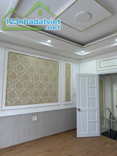 Chỉ 5.6 TỶ TL! 72M², 4 Tầng /3pn, HẺM Ô TÔ, Quang Trung Gò Vấp! - 2