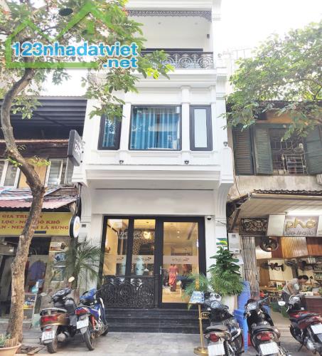 Bán Nhà Mặt Phố Hòe Nhai, Ba Đình, DT 73m2 x 5T, MT 4.6m. Giá Rẻ.