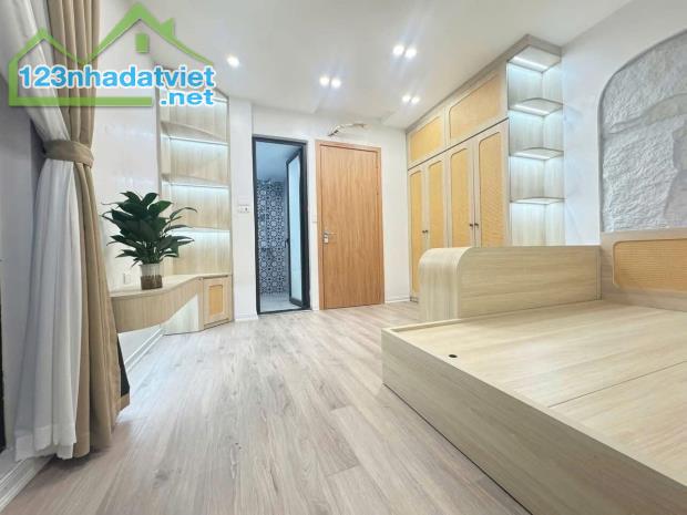 Bán nhà lô góc, full nội thất mới tinh, đường Giáp Bát, Hoàng Mai, chỉ 5.3 tỷ - 2