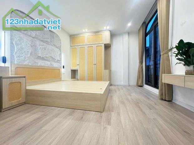 Bán nhà lô góc, full nội thất mới tinh, đường Giáp Bát, Hoàng Mai, chỉ 5.3 tỷ - 3