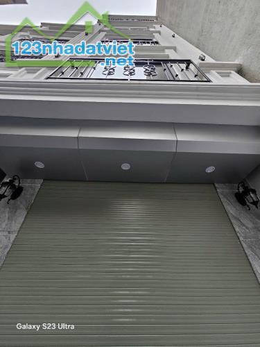NHÀ ĐẸP, NGÕ 77 XUÂN LA, TÂY HỒ- THANG MÁY- GẦN PHỐ: 36M X5T, MT 6M, GIÁ 8,8 TỶ.