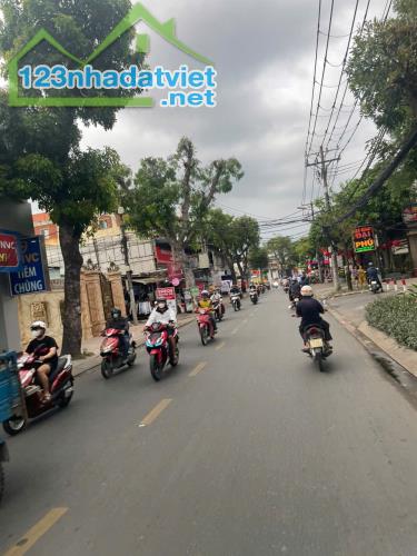 Bán nhà mặt tiền kinh doanh 18,5x33m giá 65 tỷ  Đường Nguyễn Văn Quá