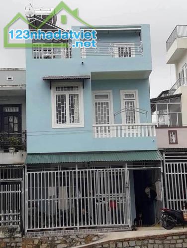 Nhà phố hẻm 113m2, cách trung tâm thành phố 2km. Giá 4 tỷ 700 - 1