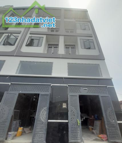 Bán nhà hẻm xe hơi đường Mã Lò, Phường Bình Trị Đông A, Quận Bình Tân, ngang 4m