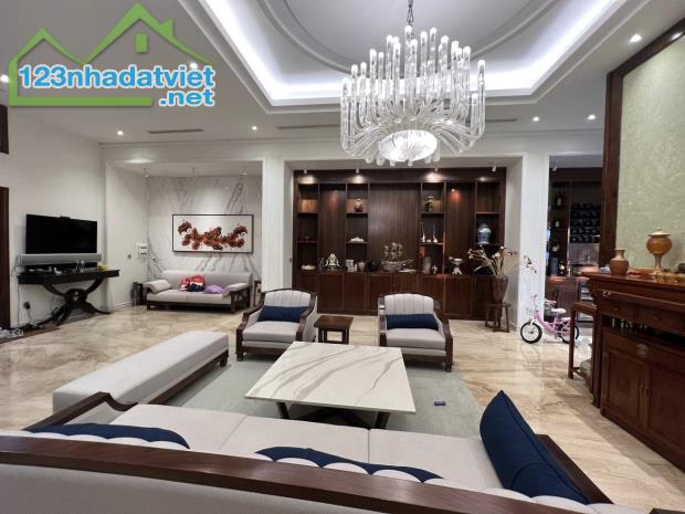 [KD Sầm Uất] Bán nhà MP Xuân Diệu,55m2X5T,MT 6m, Giá 38 tỷ, View Hồ Tây - 1