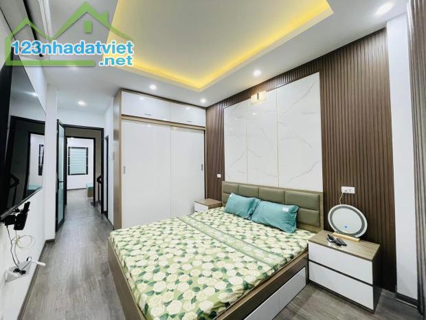 BÁN GẤP NHÀ KIM GIANG – Ô TÔ ĐỖ CỬA -KINH DOANH -NGÕ THÔNG -DT: 50m2 Giá 8,5 Tỷ - 2
