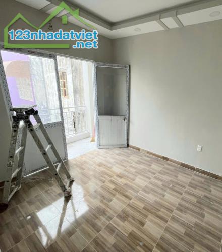 Bán nhà SÁT MẶT TIỀN, 67m2 GẦN CHỢ PHẠM HỮU LẦU, K. HIỆN HỮU, Huỳnh Tấn Phát, Quận 7.