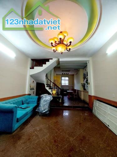 Bán nhà Thụy Khuê gần trường Chu Văn An, ngõ 3m, 20m ra phố, 80m2 mt 3.5m 9,6 tỷ